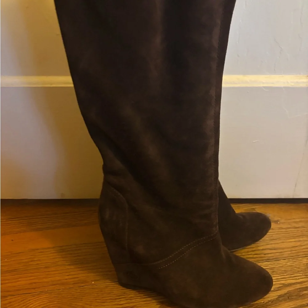 House of Harlow Brown Suede Knee-High Boots - Picture 3 of 3